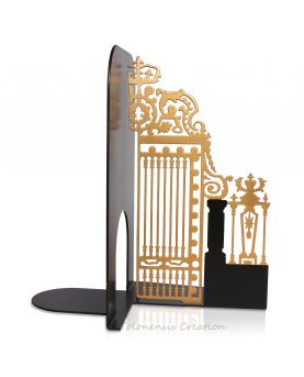 Podpórka do książek z Château de Versailles, model prawo. Wysokość 19 cm. Stal wycinana laserowo.