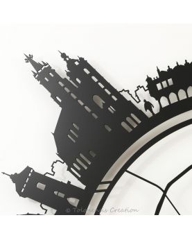 Dekoracja ścienna Little Planet Cracovia i widok z bliska na Katedrę Mariacką