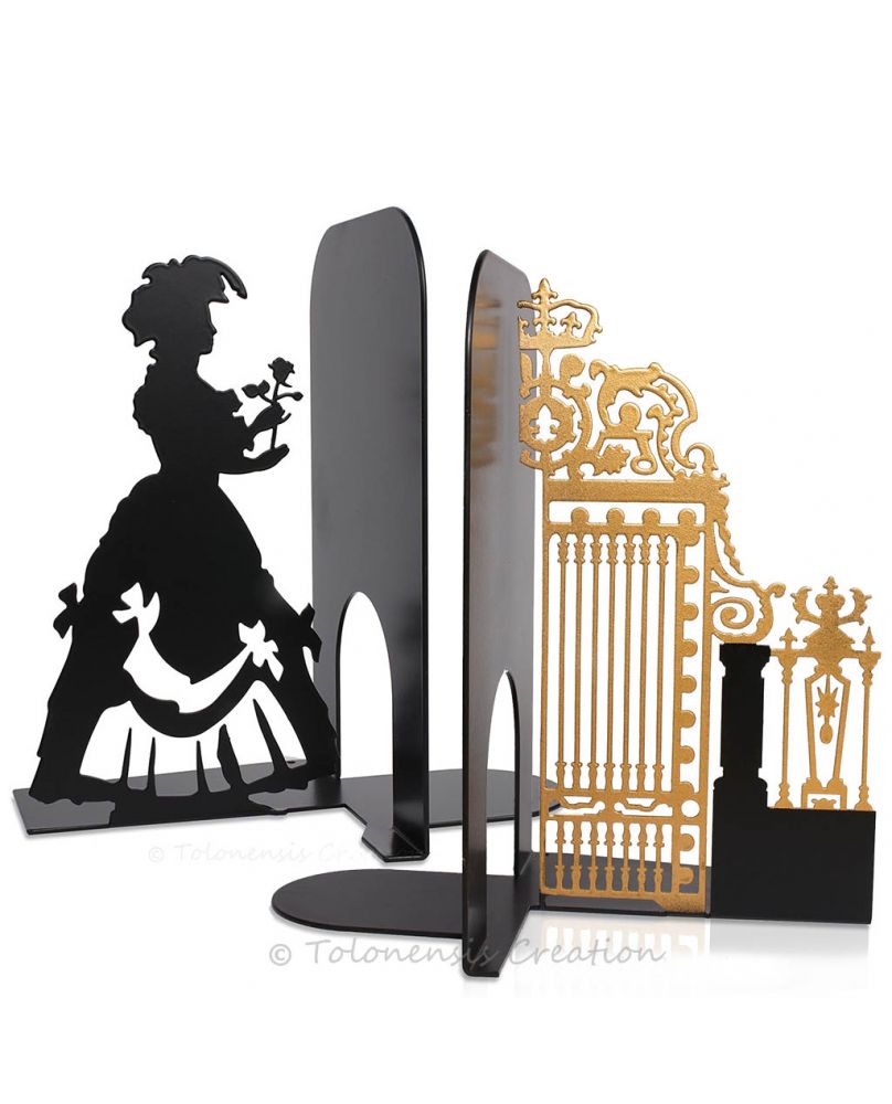 Set of Queen Marie-Antoinette and Versailles bookends. Height 19 cm
