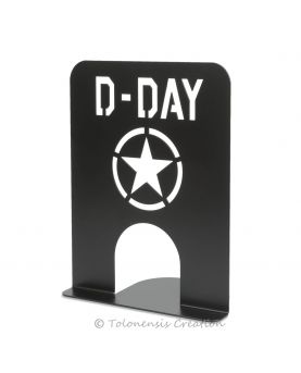 Buchstütze D-Day - der längste Tag. Höhe 22 cm. Kreation aus Metall